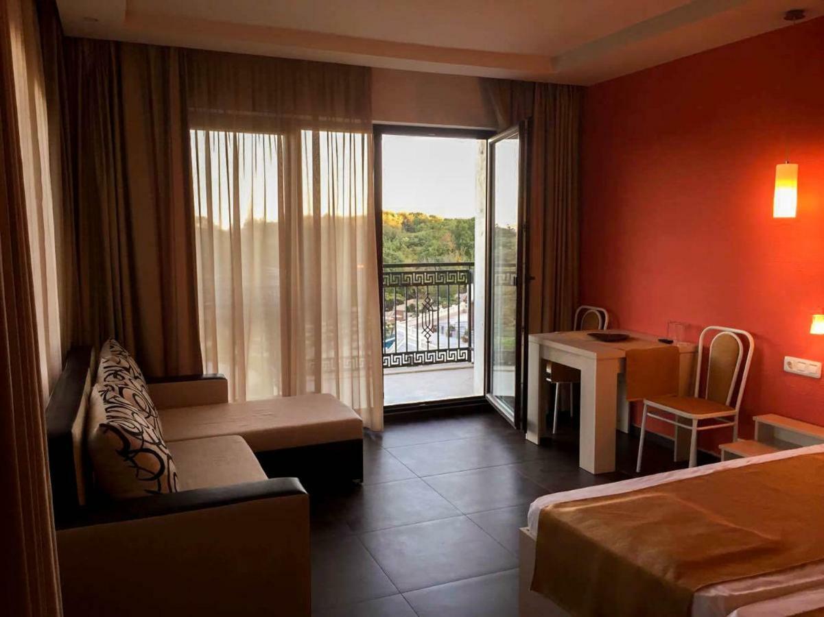 Studio Elegance Golden Sands Exterior foto